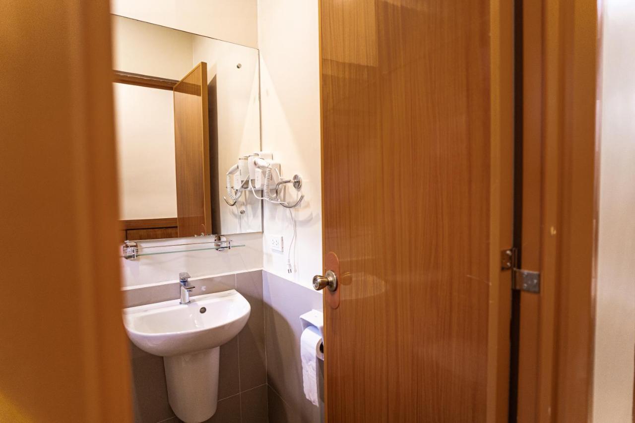 Marieli Suites Near Panglao International Airport Dış mekan fotoğraf