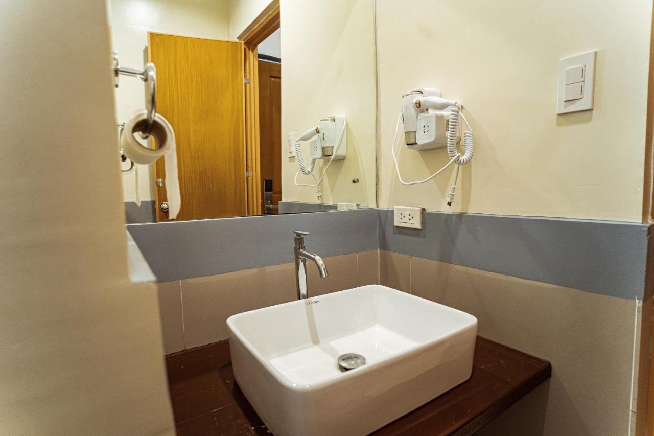 Marieli Suites Near Panglao International Airport Dış mekan fotoğraf